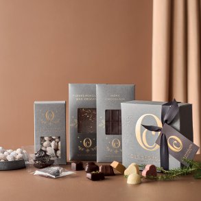 Gavepose m/ 2 stk. Ole bar, mandler og 18 stk. gaveske