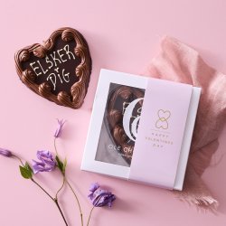 Marcipanhjerte m/ teksten "Elsker dig"